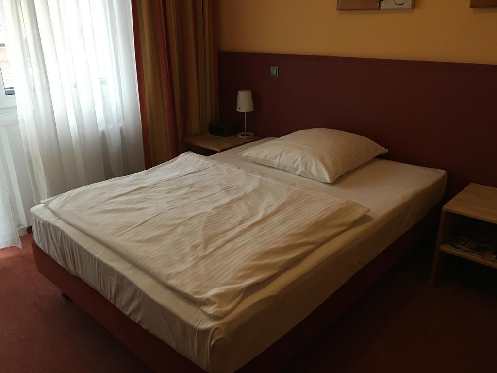 Essentis Ecohotel Берлин Номер фото